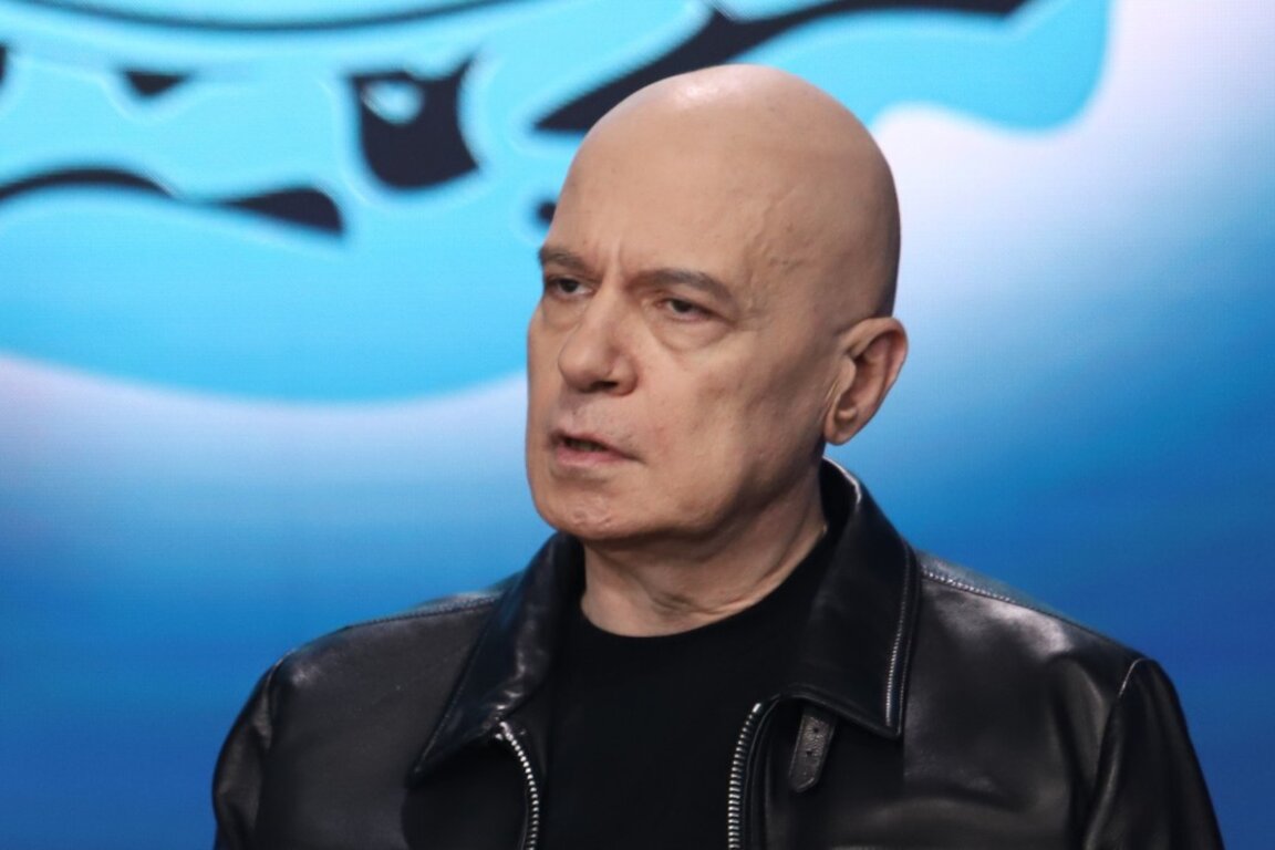 Слави Трифонов оприличи на "политически водевил" кандидатурата на ГЕРБ за София