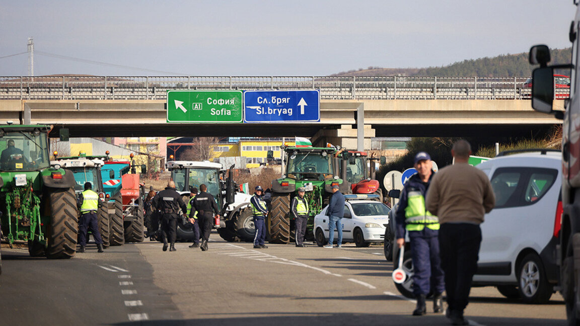 Protestele fermierilor și producătorilor agricoli au intrat în a doua zi
