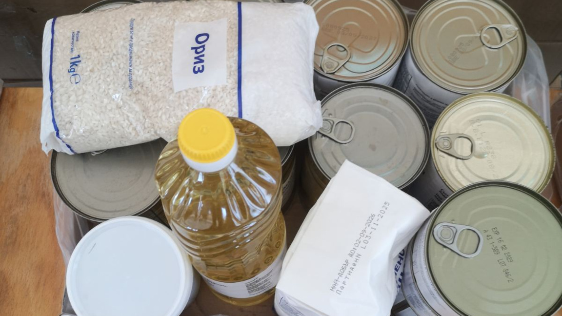 Продължава раздаването на хранителни продукти на БЧК в община Каварна