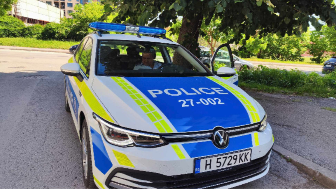 Юмруци в лицето