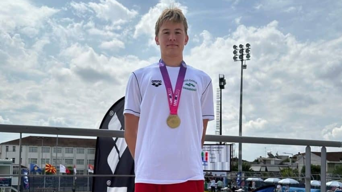 Плувец с голямо сърце