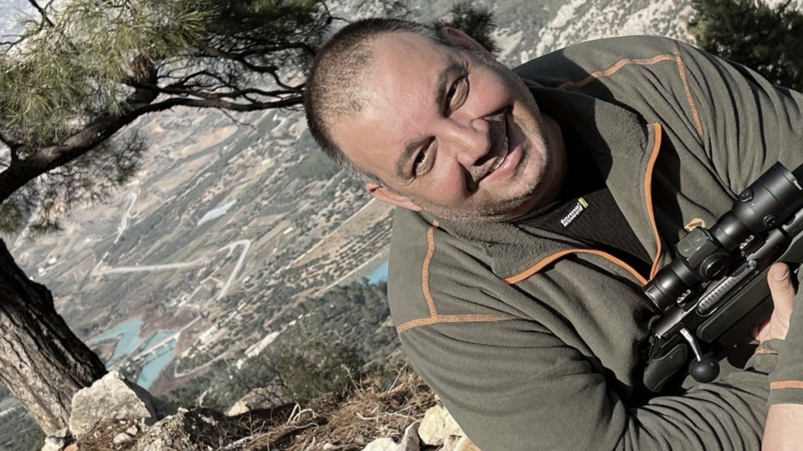 Бургаският оператор Добромир Кръстев има нужда от помощ за лечение