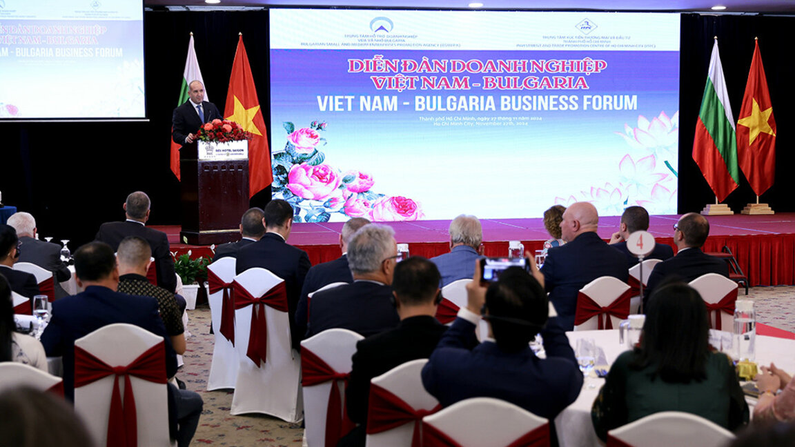 Bulgaria's President opens business forum in Ho Chi Minh during his Vietnam visit