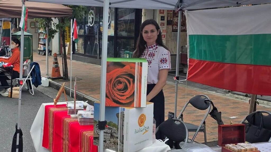 България разказа за кирилицата на Европейския ден на езиците в Токио