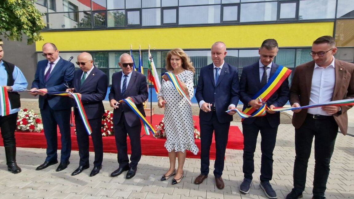 Roumanie: Iliyana Yotova a inauguré la nouvelle année scolaire dans la plus ancienne école bulgare à l'étranger