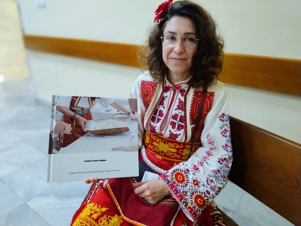 Искра Бонева