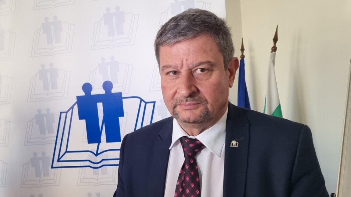 Юлиян Петров