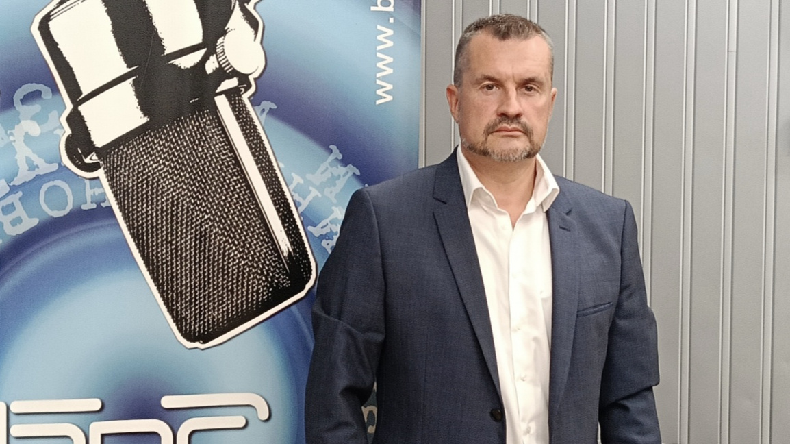 Калоян Методиев: Ниският резултат на Йотова е оценка за Радев