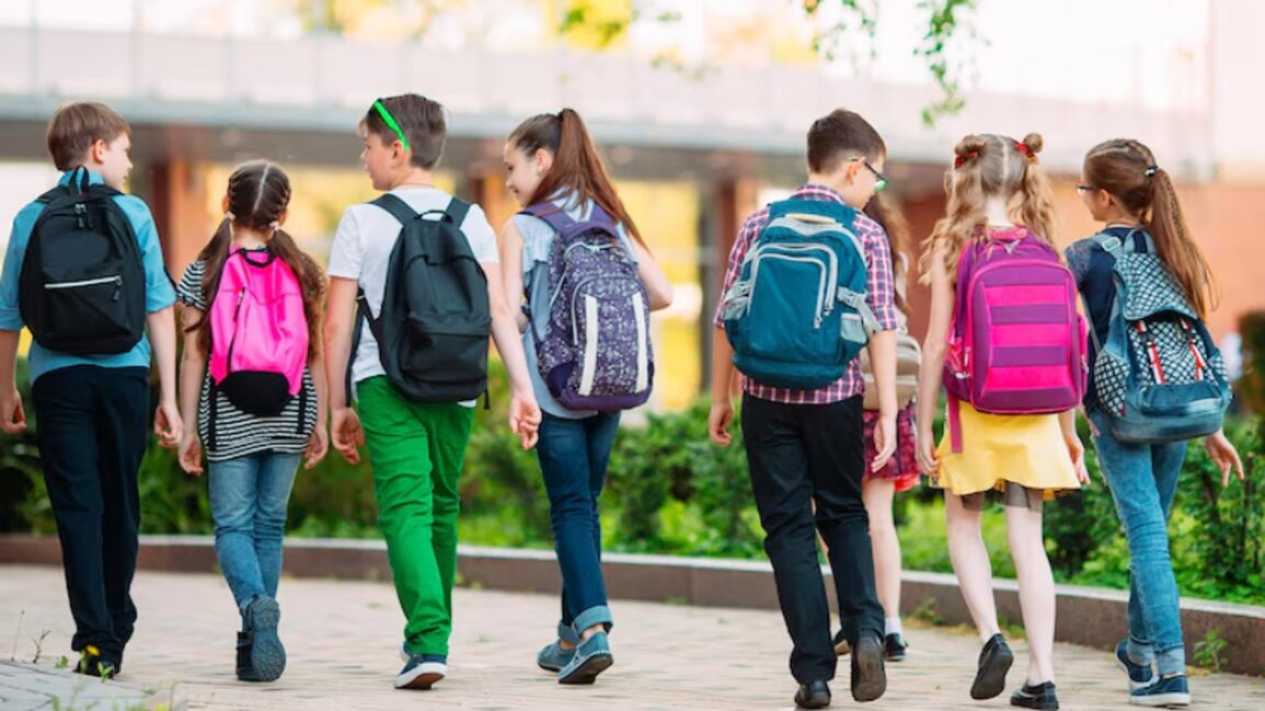 Öğrencilerde skolyoz belirtilerine dikkat!