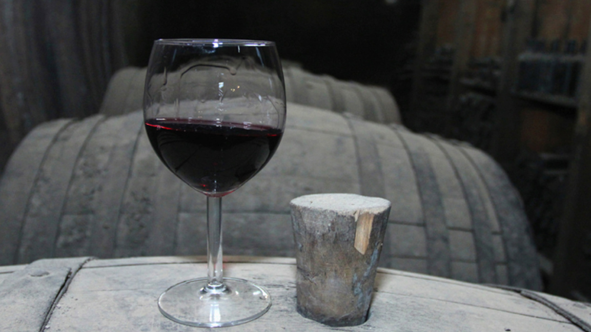 Вино пият петдесет юнака