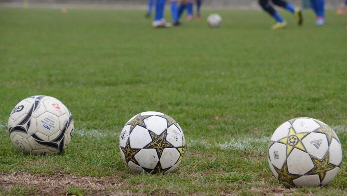 Две формации на "Ботев" се борят за елитните групи