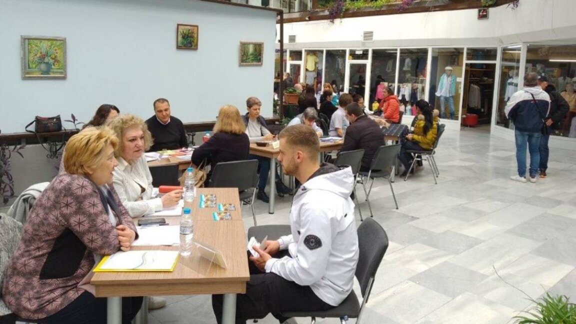 Агенцията по заетостта предлага нови възможности за работа на младежи между 16 и 29 години