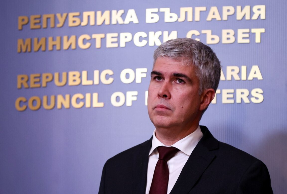 Служебният министър на енергетиката Владимир Малинов даде брифинг след заседанието на МС - 30 декември 2024 г.