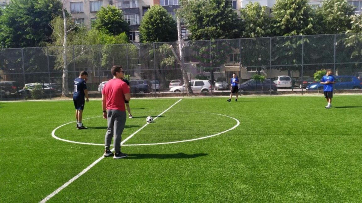 Врачанска гимназия е с ново игрище
