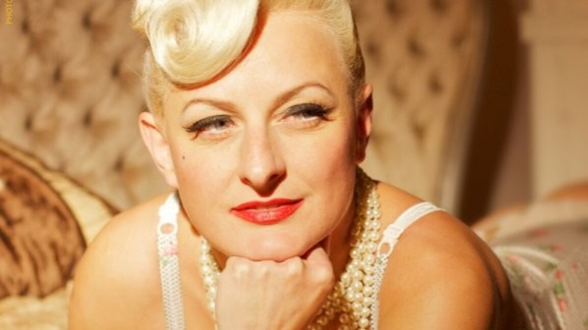 Вера Шандел: Семейната ни Коледа е тиха и уютна