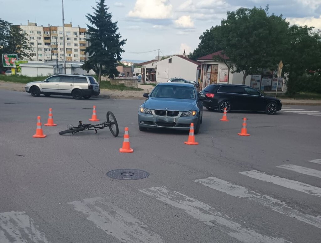 Велосипедист пострада при катастрофа