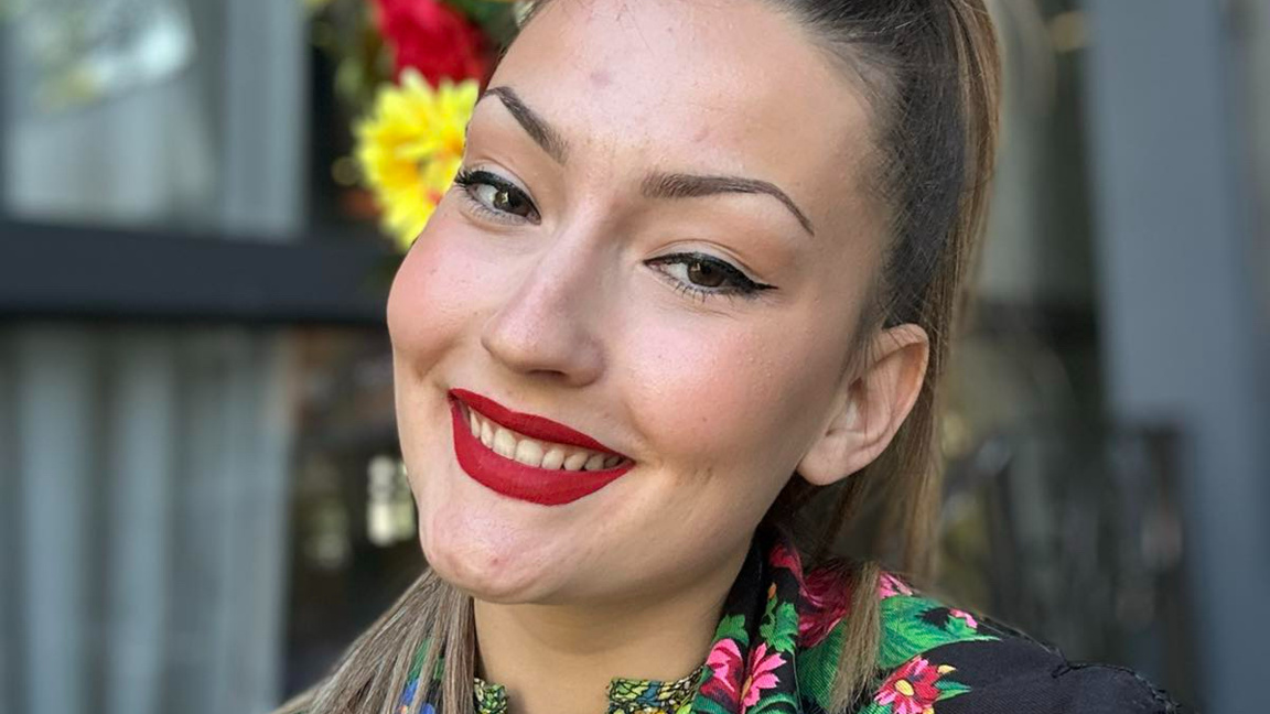 Младата тракийска певица Габриела Павлова записа три песни с ОНМ на БНР