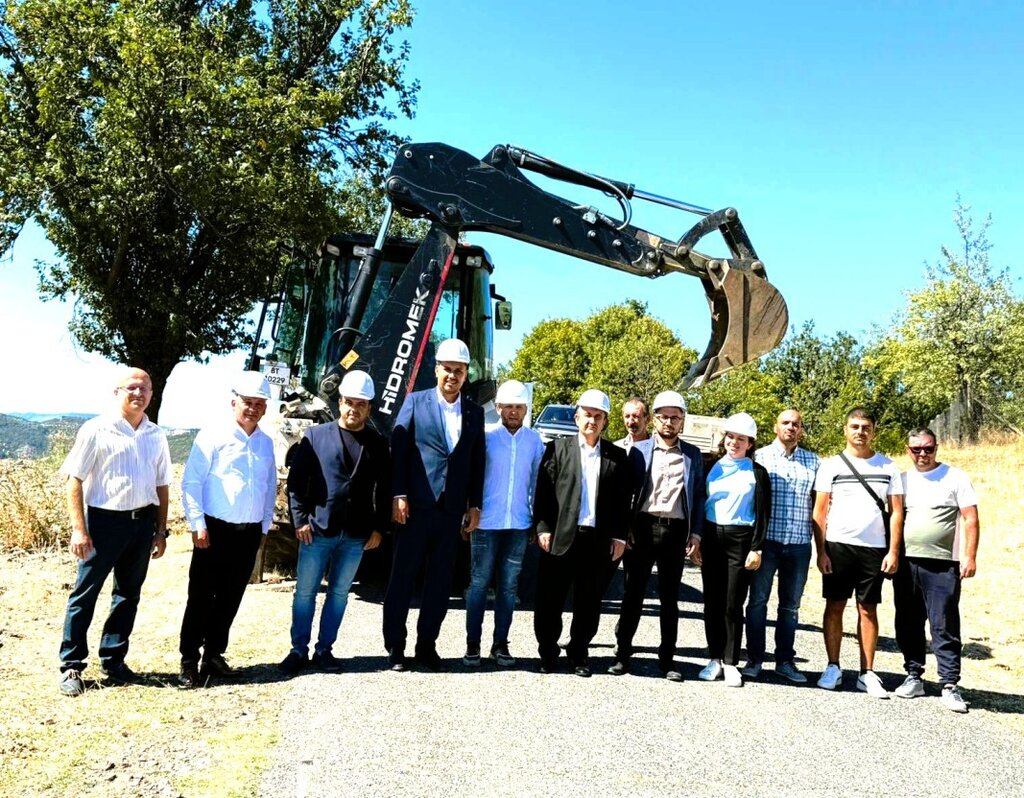 Ремонтират пътя към Яворово