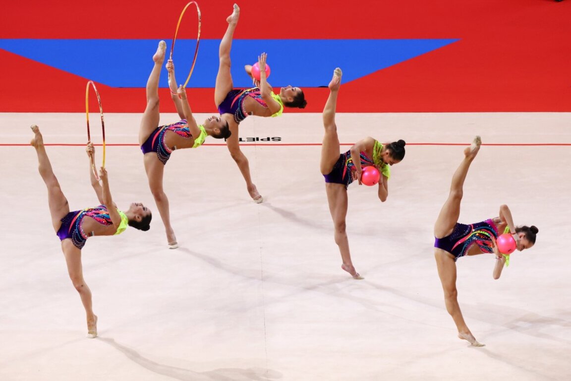 Bulgaria wins gold in the Senior Group Cross Battles at the Rhythmic Gymnastics European Cup