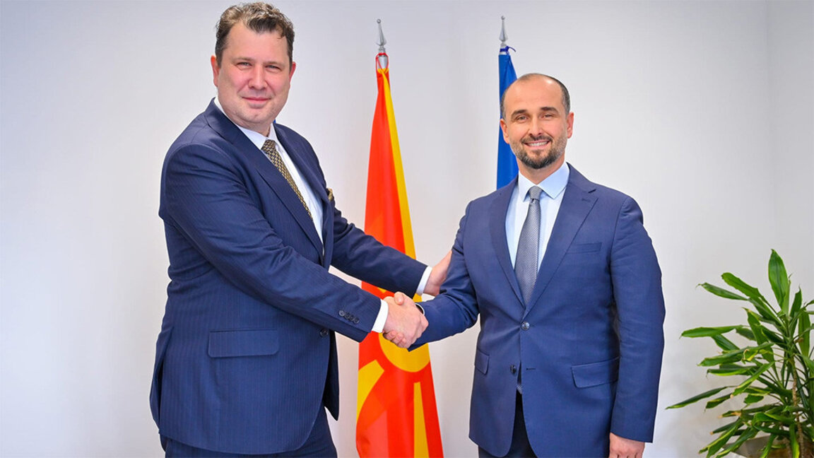 Entretien Jéliazko Radoukov-Orhan Murtezani à  Skopje...