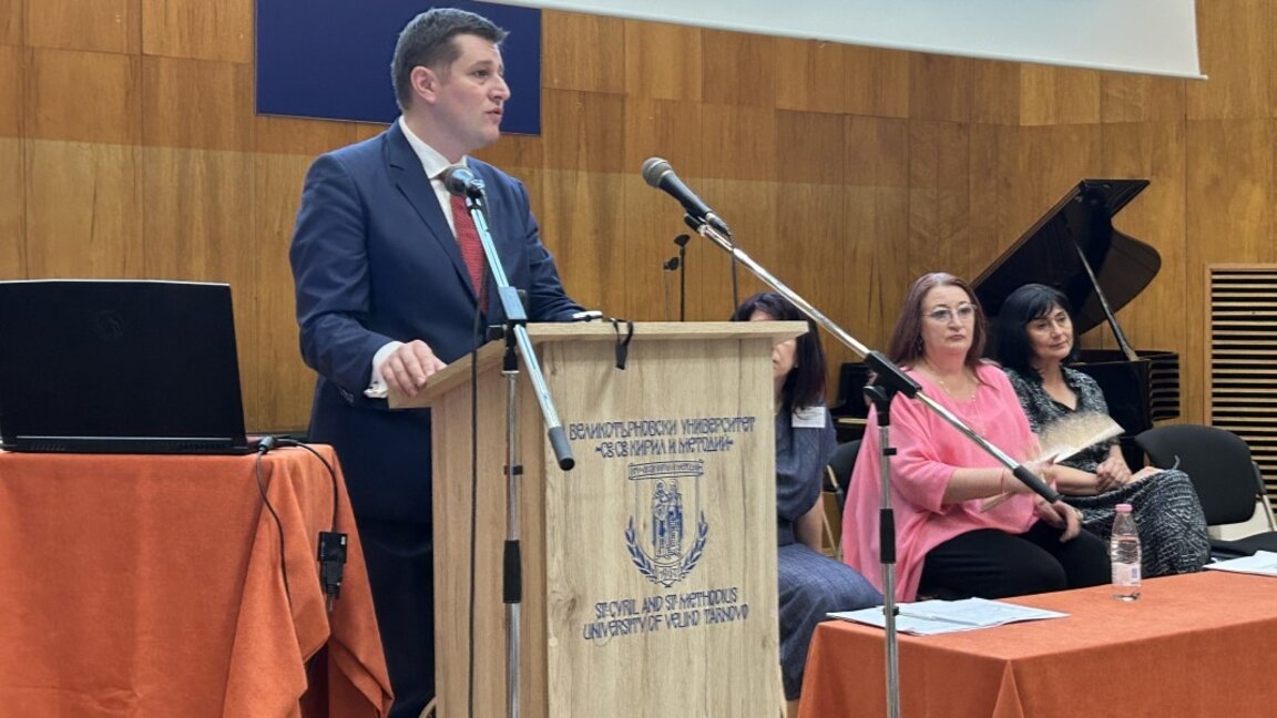 Милен Митев: Радио България е естествен партньор на училищата и фолклорните ни състави в чужбина