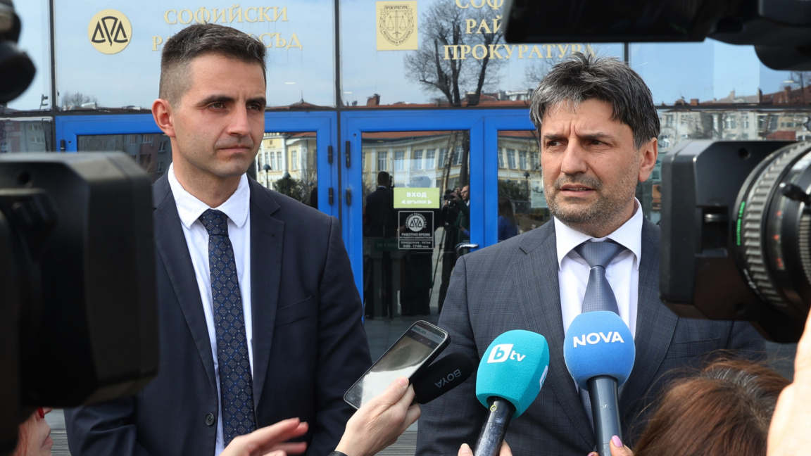 Говорителят на Софийската районна прокуратура Николай Николаев (вляво) и директорът на Столичната дирекция на вътрешните работи главен комисар Любомир Николов.