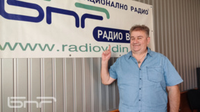 Юри Крумов зарадва почитателите си с две нови песни 