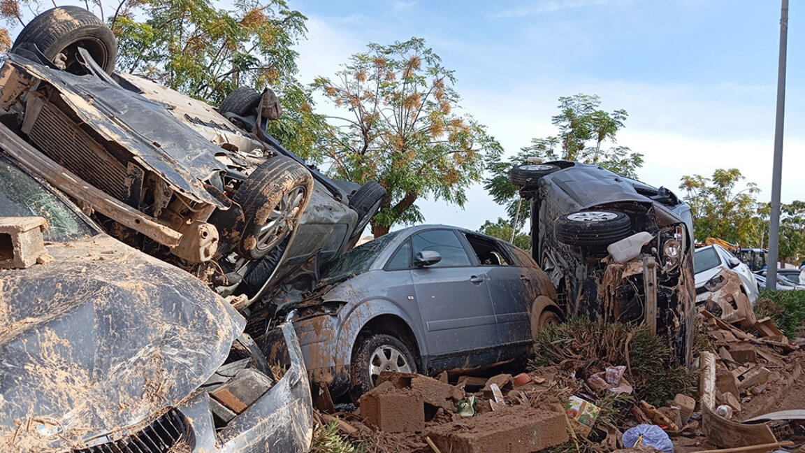 Броят на загиналите при наводненията във Валенсия достигна 220