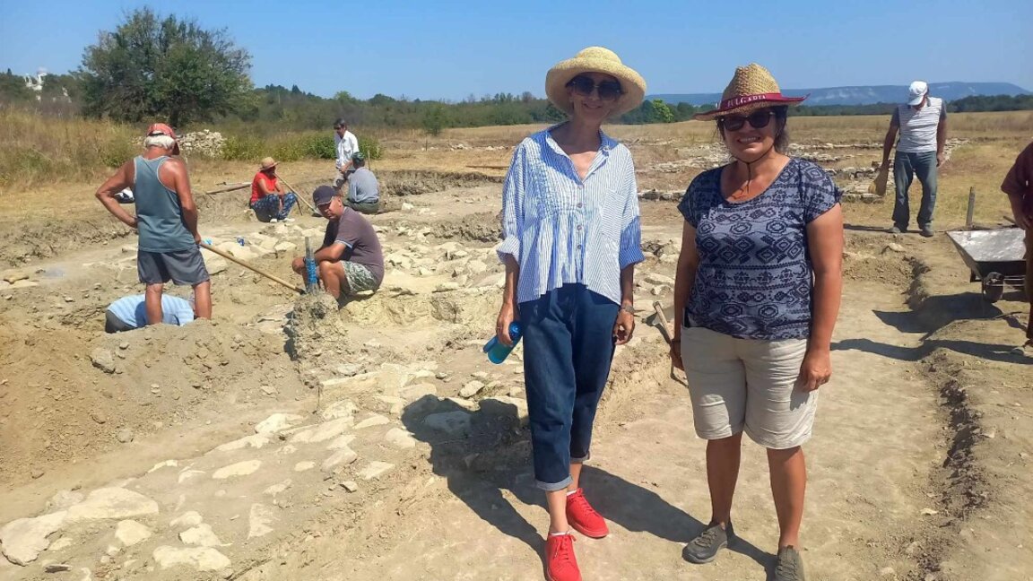 Доброволци на разкопки