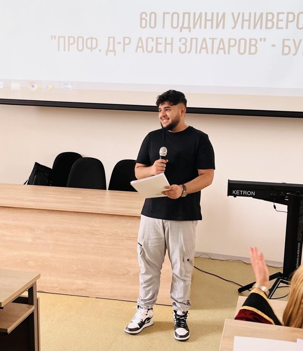 Студенти от 15 държави ще учат за лекари в университет "Проф. д-р Асен Златаров"