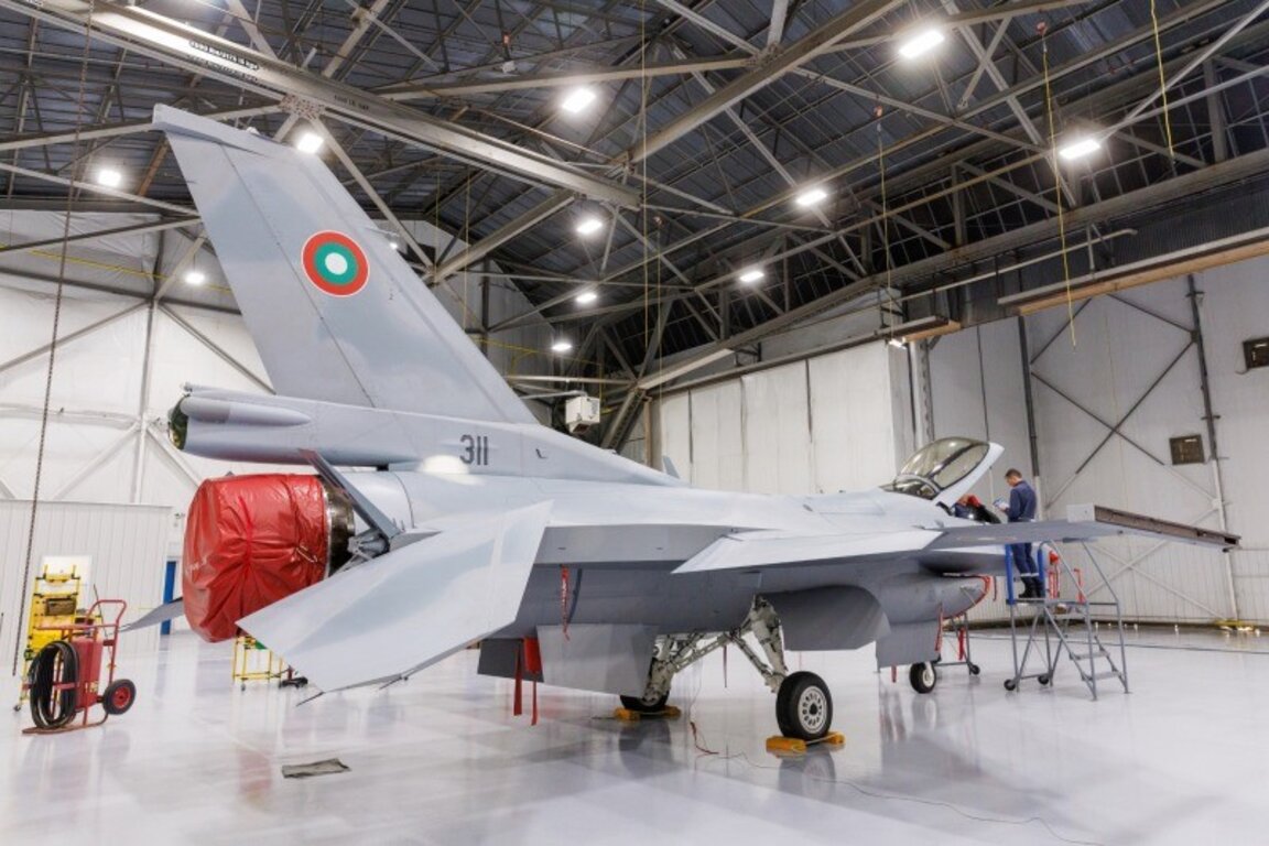 El 31 de enero Estados Unidos entregará el primer avión de combate F-16 a Bulgaria