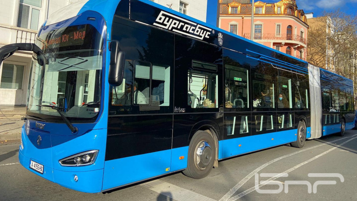 автобус от градския транспорт на Бургас