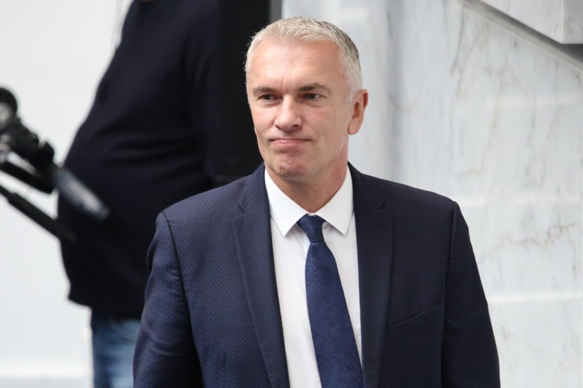 Джейхан Ибрямов вече положи клетва като депутат в НС.