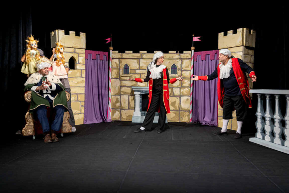 "Двойна принцесна приказка" – премиера на силистренската сцена