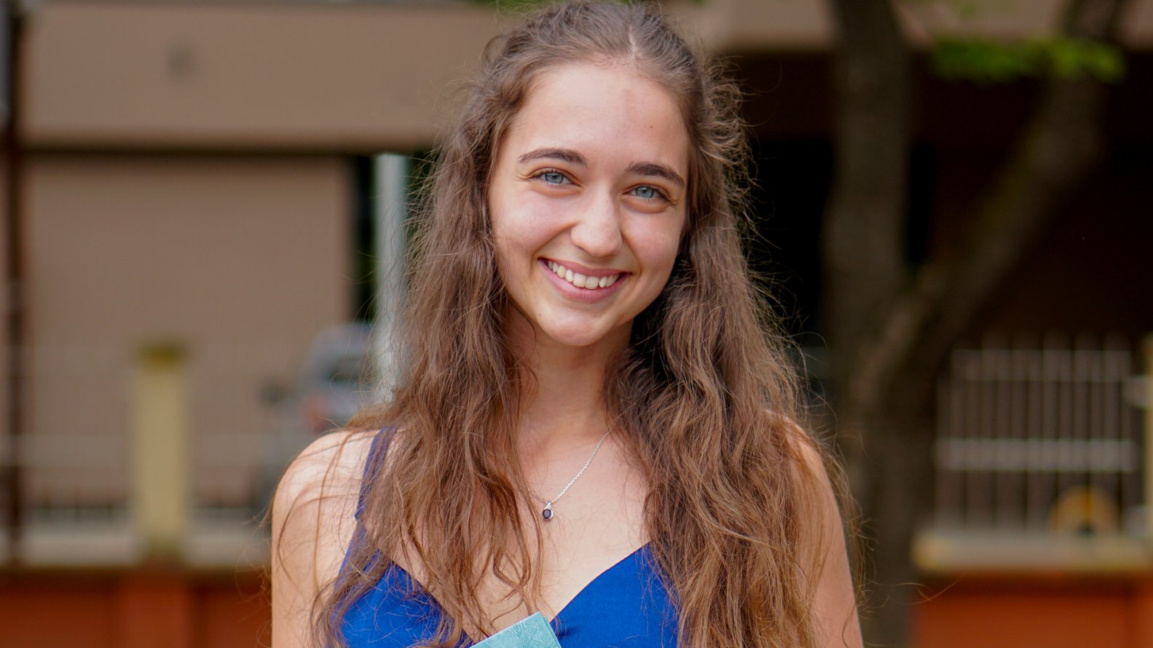 Албена Николова