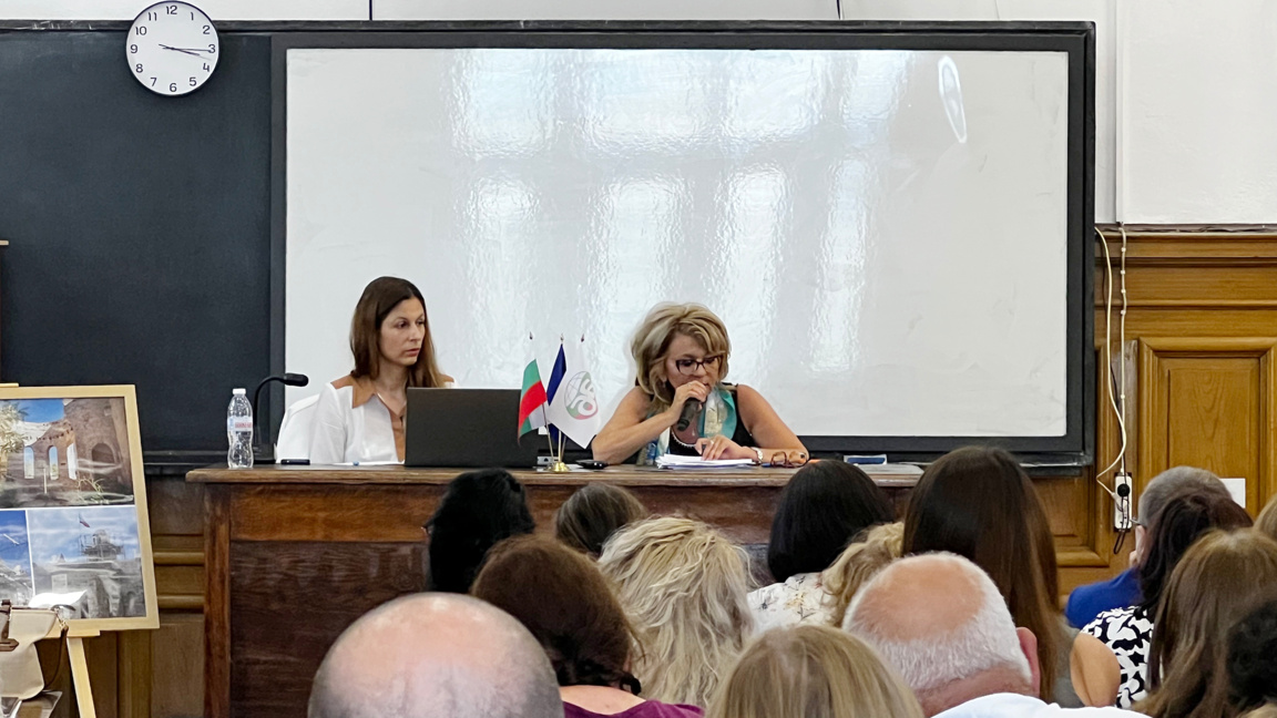 Наталия Михалевска на кръглата маса на АБУЧ
