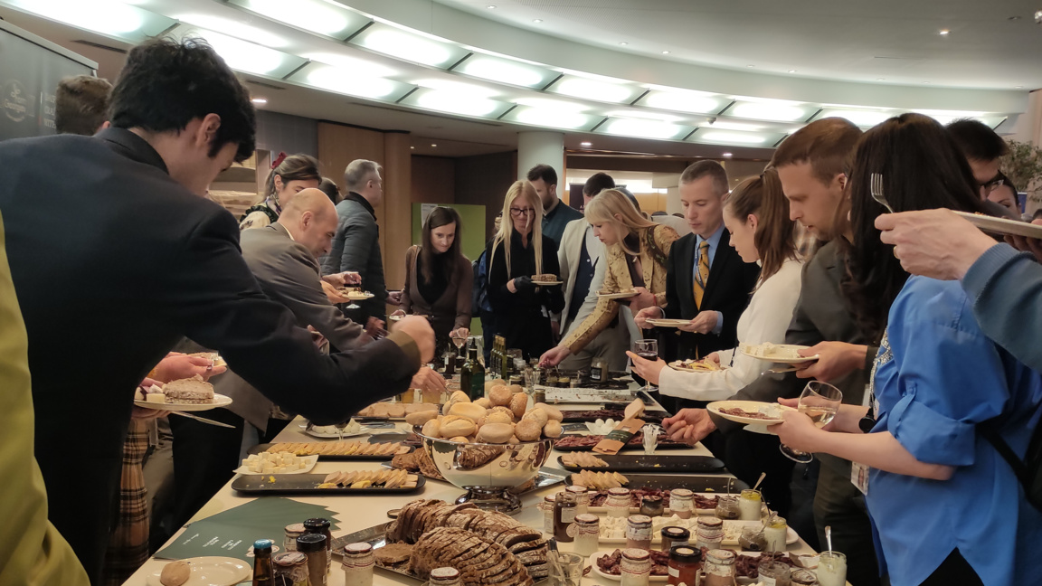 Изложение на български храни и напитки в Европарламента