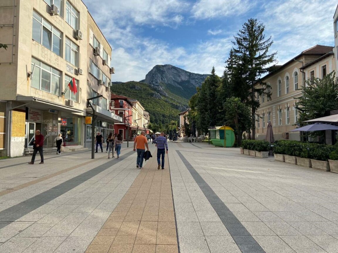 Община Враца обяви търг за наематели