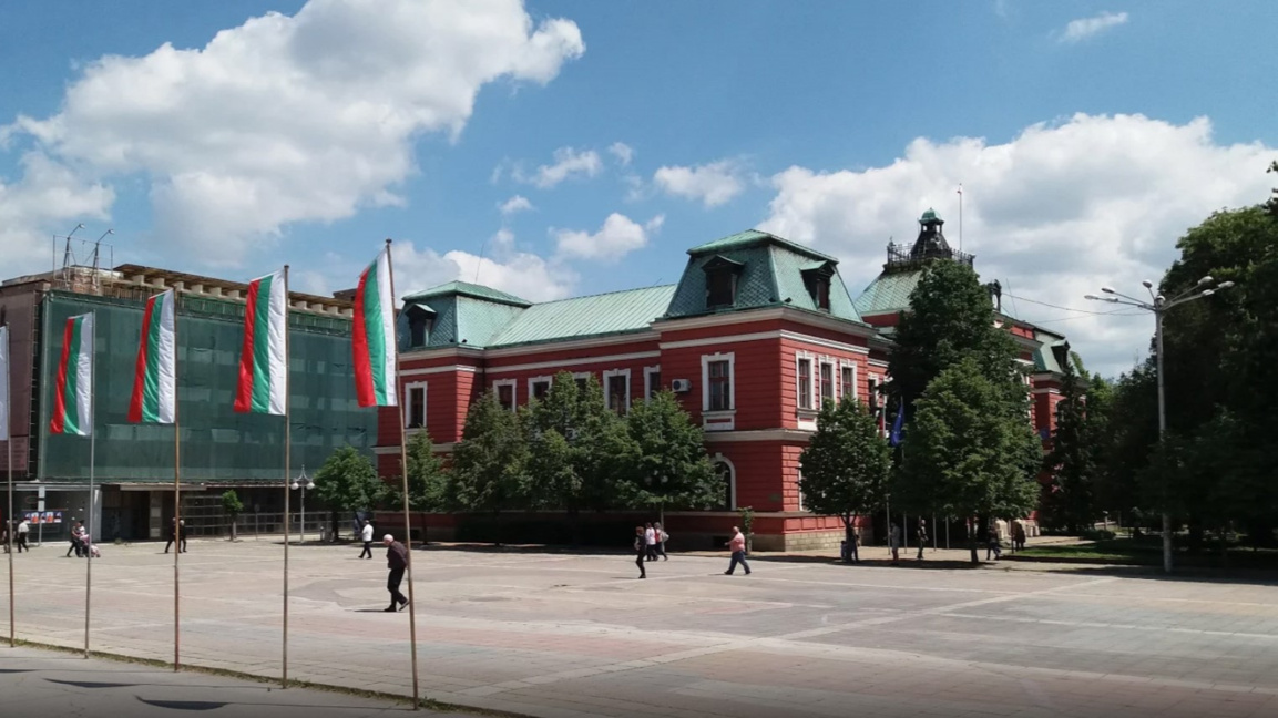 Излишни паравани в Кюстендил след изборите