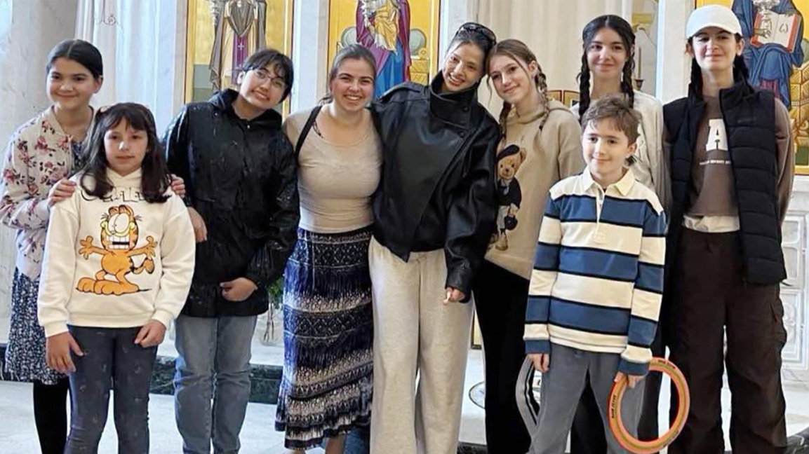 Bulgarians in London wished DARA success at Eurovision