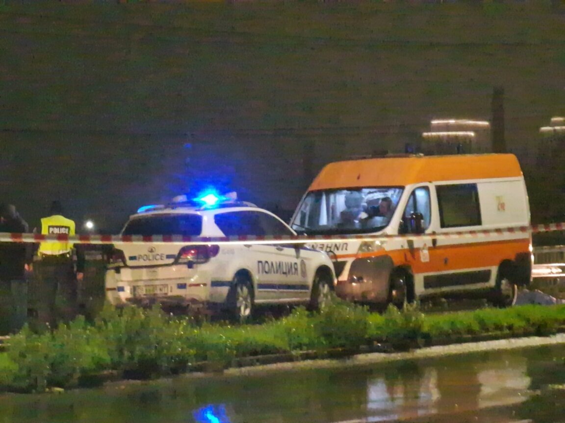 Гонката с мигранти край Бургас продължила половин час, водачът на два пъти сменил посоката