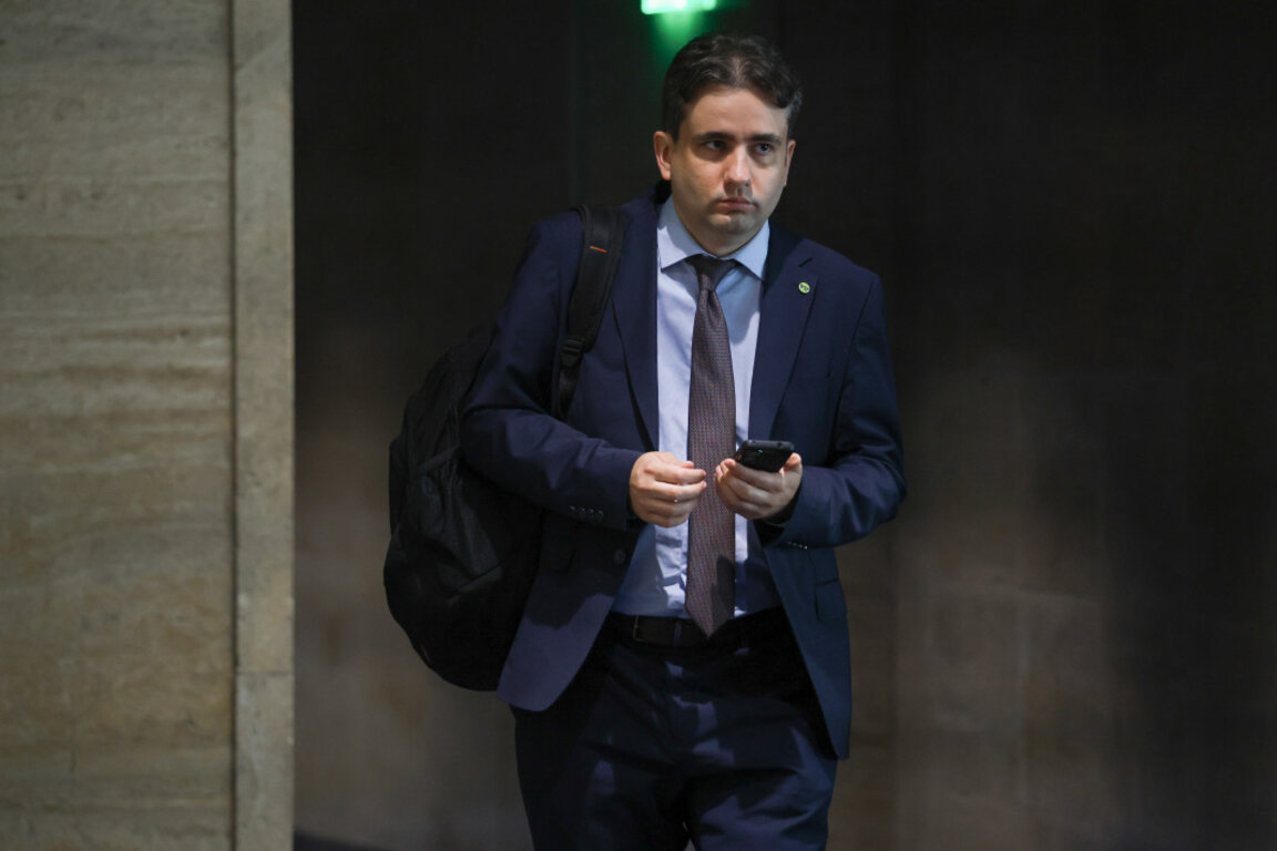 Божидар Божанов