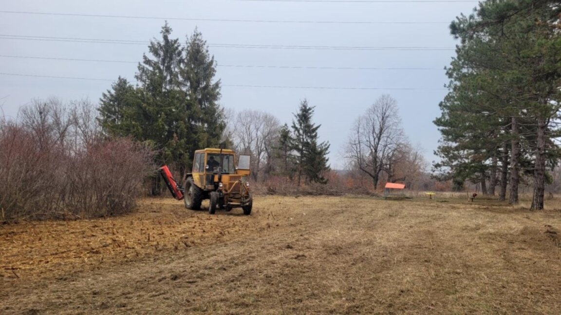 Започна основно почистване на парка в Кула 