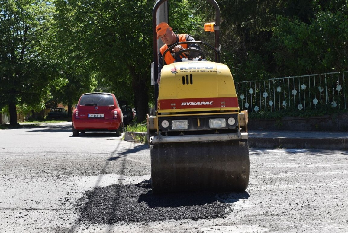 Кърпенето продължава