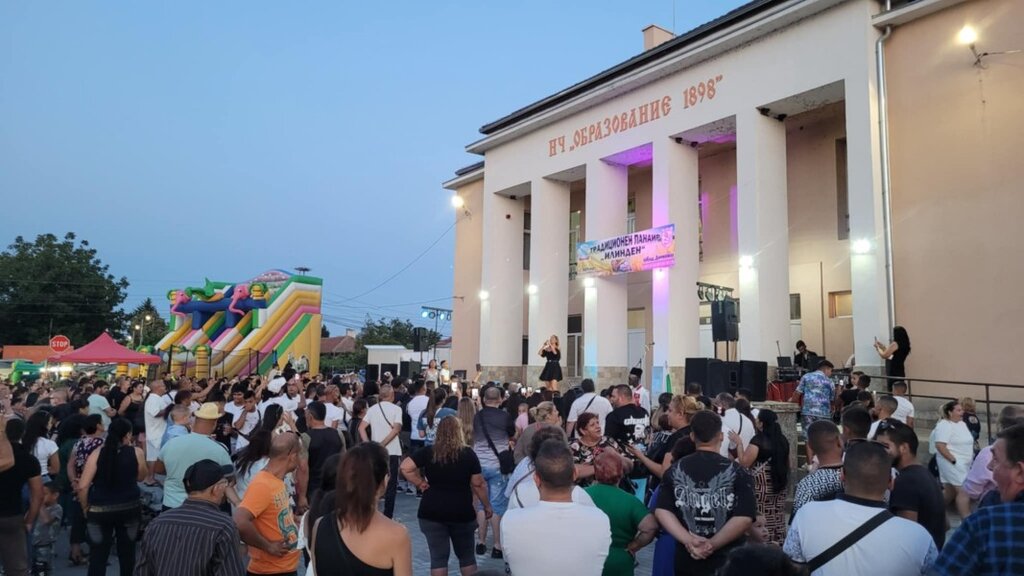 Традиционният събор в Арчар събра стотици гости