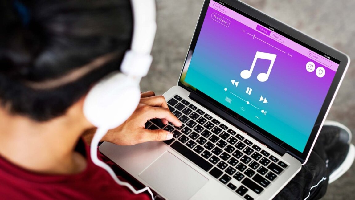 Мюзик Пойнт Акцент: Дигиталната реалност създава нови способи за феновете да изразят своята любов и повлияят на изхода в класациите