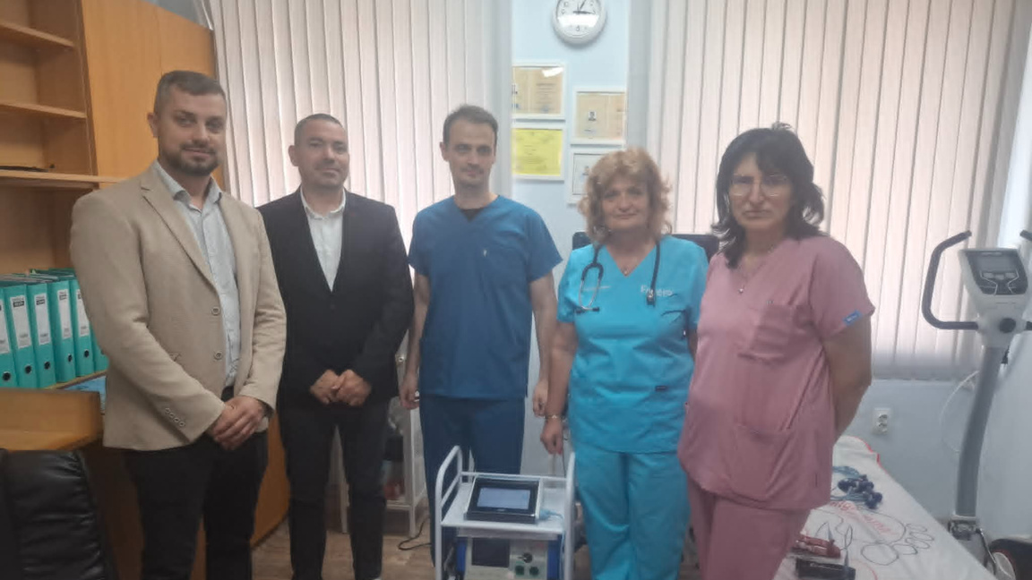 Компания дари модерна ЕКГ система за д-р Снежана Бакърова, лекар на смолянското село Смилян и над 30 населени места в района