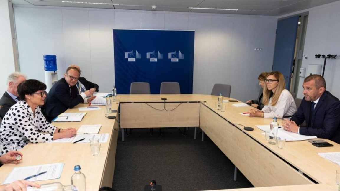 Los ministros búlgaros presentan en Bruselas proyectos de conectividad