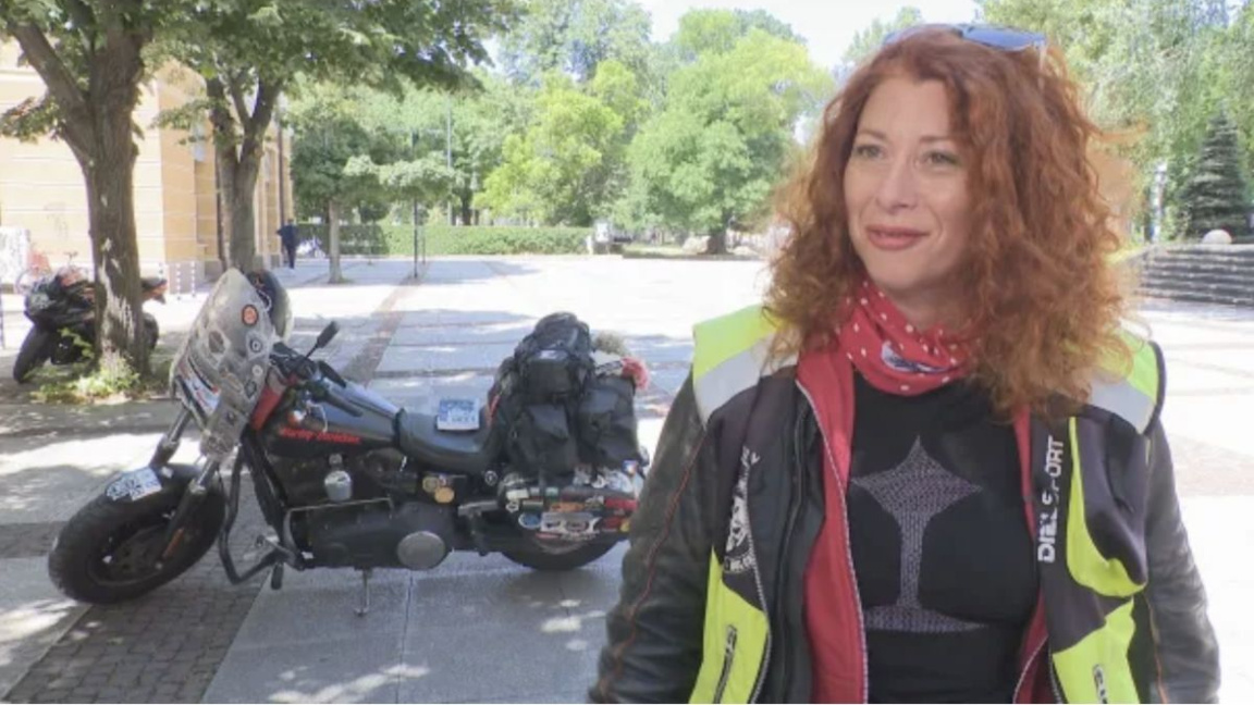 На две колела към свободата: Виолета Иванова за пътя, който променя живота
