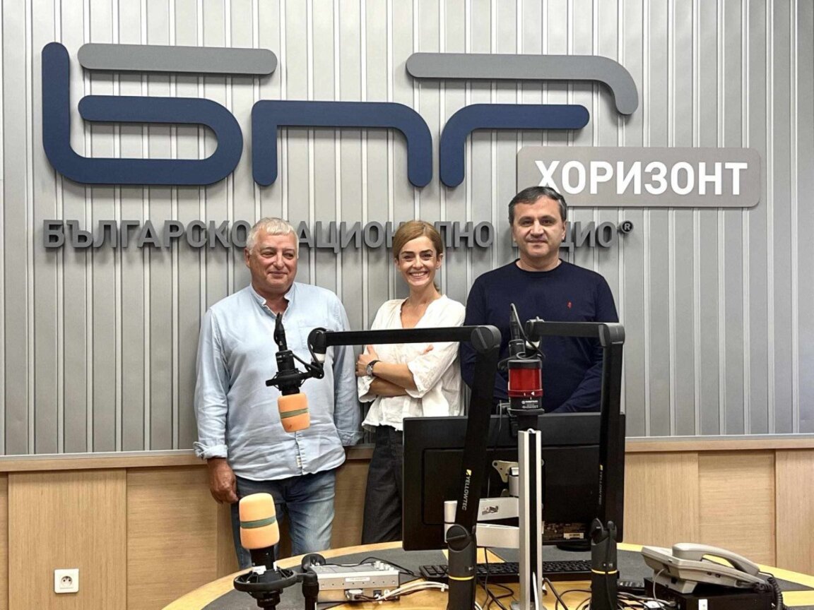 Психологът Иван Игов, актрисата Ани Пападопулу и режисьорът на "Тревожност" Илиян Джевелеков (отляво надясно)